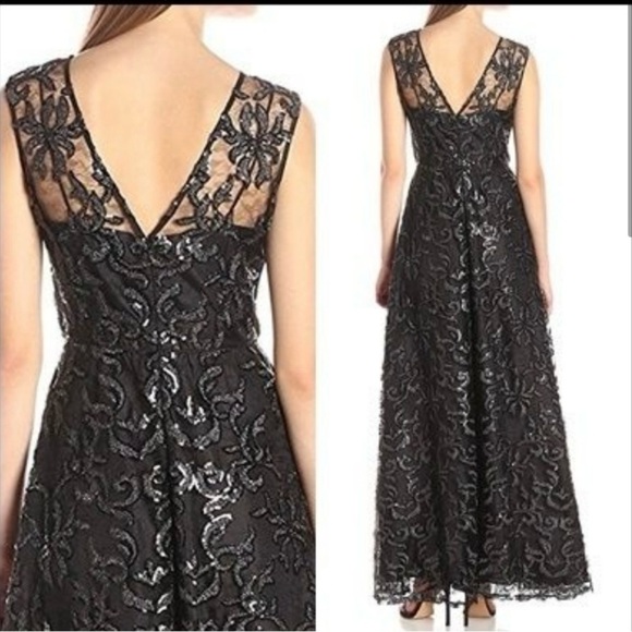 Calvin Klein Evening Gown Black
Metallic Lace Size 4 - Picture 11 of 11